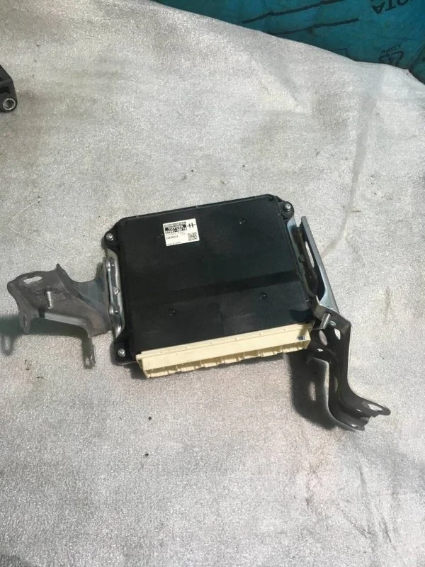 Блок управления двигателем TOYOTA HIGHLANDER 2013 8966148F70 2GR-FE 3.5