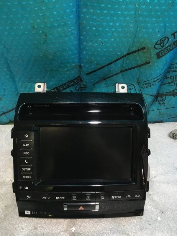 Магнитола TOYOTA LAND CRUISER 200 2013 8611060110 1VD-FTV 4.5