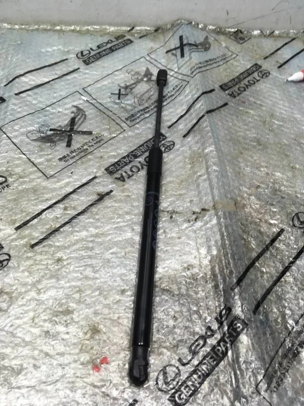 Амортизатор двери багажника LEXUS LX450D 2019 689600WB01 1VD-FTV 4.5