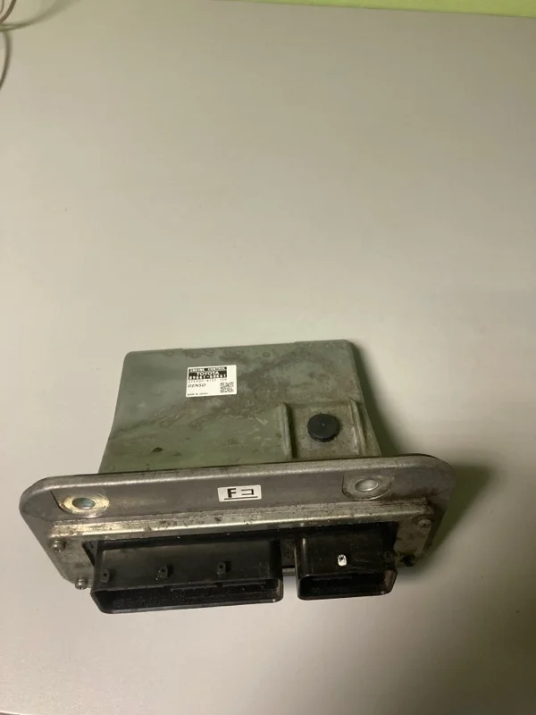 Блок управления двигателем Toyota Land Cruiser 200 2012 8966160K61 1VD-FTV 4.5