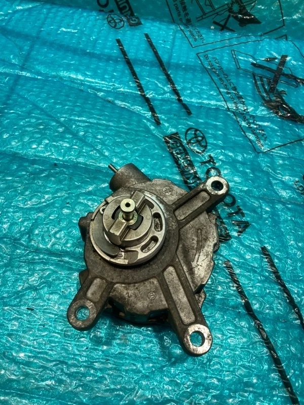 Насос вакуумный Lexus Lx450D 2015 293000W053 1VD-FTV 4.5