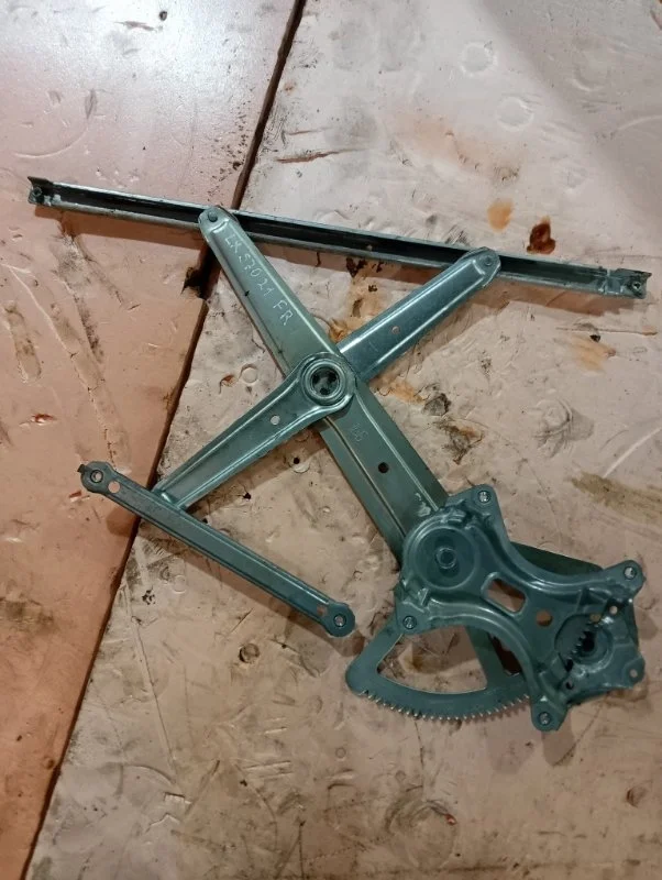 Стеклоподъемник электр. передний правый LEXUS LX570 2020 6980160080 3UR-FE 5.7