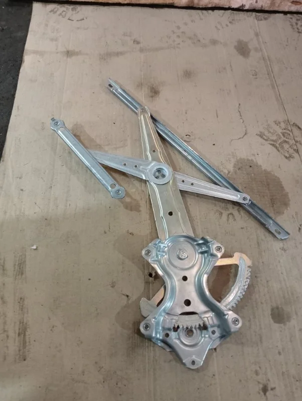 Стеклоподъемник электр. задний левый LEXUS ES 7 2021 6980278010 СЕДАН 6AR-FSE, задний левый