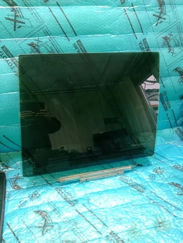 Стекло двери Lexus Lx450D 2015 6811460331 1VD-FTV 4.5, заднее левое