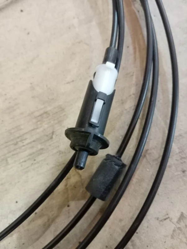 Трос лючка топливного бака Lexus Lx450D 2015 7703560140 1VD-FTV 4.5