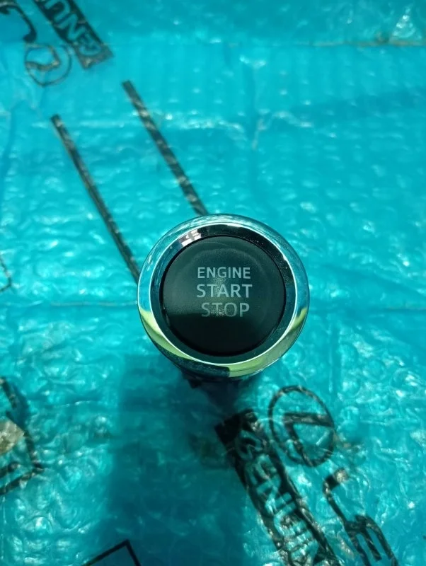 Кнопка запуска двигателя TOYOTA LAND CRUISER 200 2020 8961142012 URJ202 4.6 1UR-FE