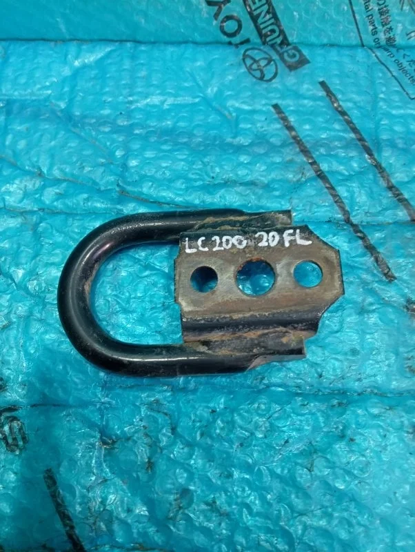 Крюк буксировочный TOYOTA LAND CRUISER 200 2020 5196060020 URJ202 4.6 1UR-FE, передний