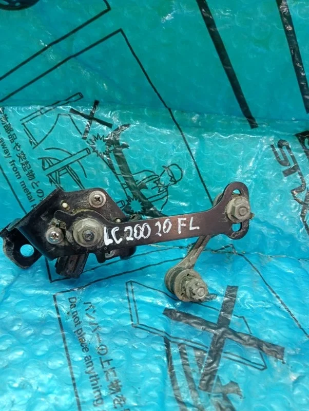 Датчик регулировки дорож. просвета TOYOTA LAND CRUISER 200 2020 8940660030 URJ202 4.6 1UR-FE, передний левый