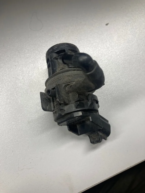 Насос омывателя TOYOTA LAND CRUISER 200 2012 8533060180 1VD-FTV 4.5