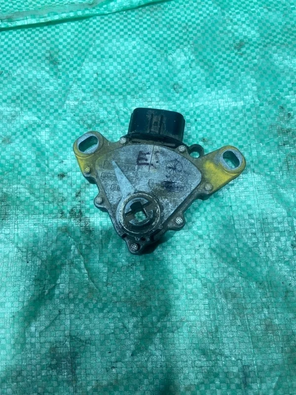 Датчик положения селектора АКПП LEXUS ES 7 2018 8454033020 СЕДАН A25AFKS