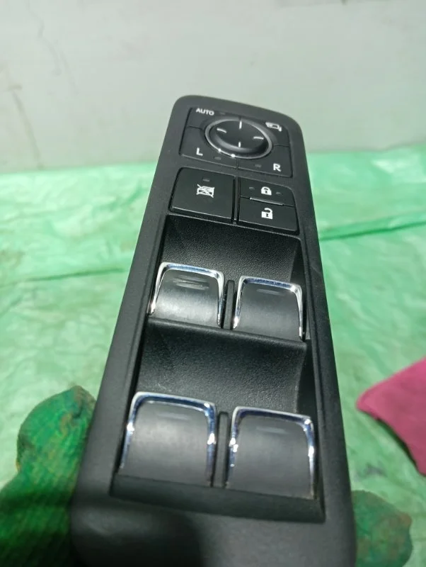 Блок управления стеклоподъемниками LEXUS RX350 2020 840400E090 2GRFKS, передний левый