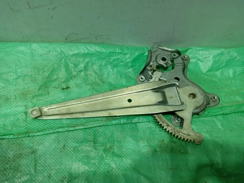 Стеклоподъемник электр. задний левый Lexus Lx450D 2015 6980335080 1VD-FTV 4.5, задний правый