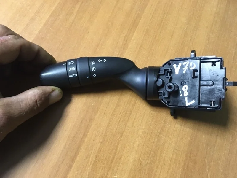 Подрулевой переключатель поворотников TOYOTA Camry 2018 8432933090 V70 2GRFKS, левый