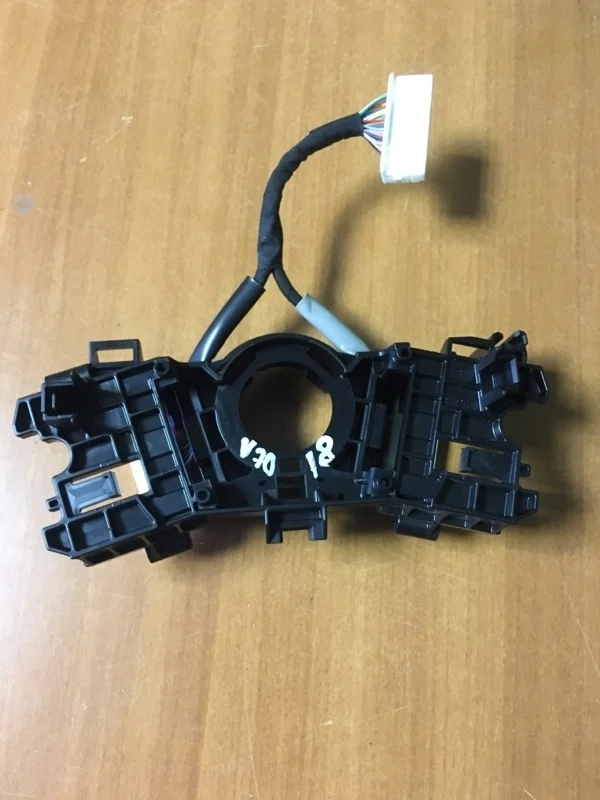 Кронштейн TOYOTA Camry 2018 8431911010 V70 2GRFKS