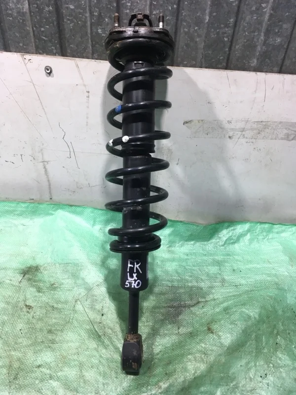 Амортизатор передний ( в сборе) Lexus Lx570 2016 4851069355 URJ200 3UR-FE 5.7, передний