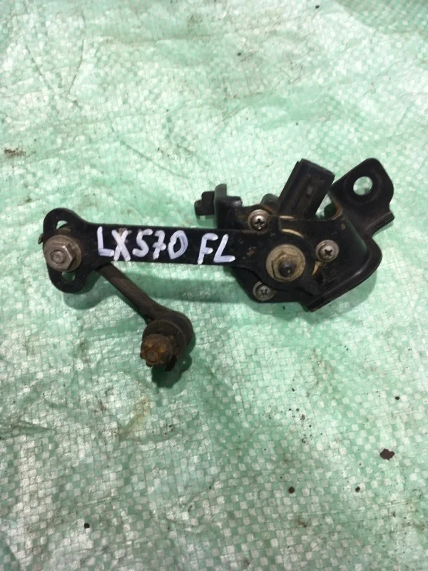 Датчик регулировки дорож. просвета LEXUS LX570 2016 8940660030 URJ200 3UR-FE 5.7, передний левый