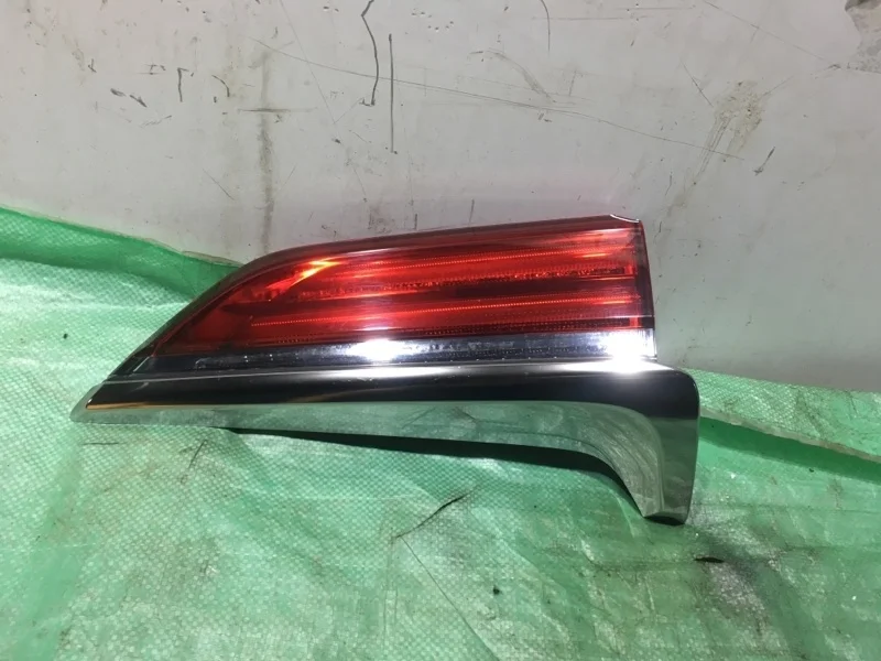 Фонарь задний внутренний левый Lexus Lx570 2016 8159160430 URJ200 3UR-FE 5.7