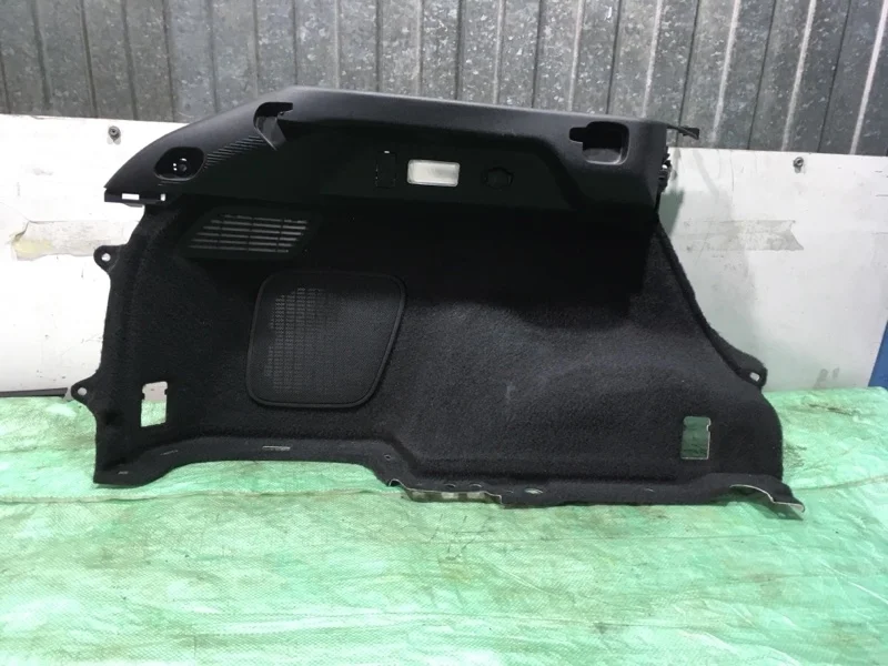 Обшивка багажника левая LEXUS RX350 2020 647400E110C2 2GRFKS, задняя