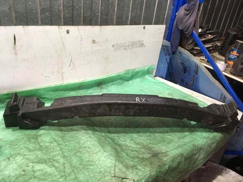 Наполнитель переднего бампера Lexus RX350 5261148230 8AR-FE 2.0