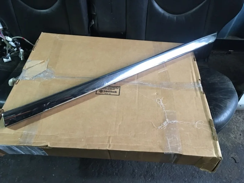 Молдинг двери TOYOTA LAND CRUISER 200 2015 7507160150 URJ202 4.6 1UR-FE, передний правый