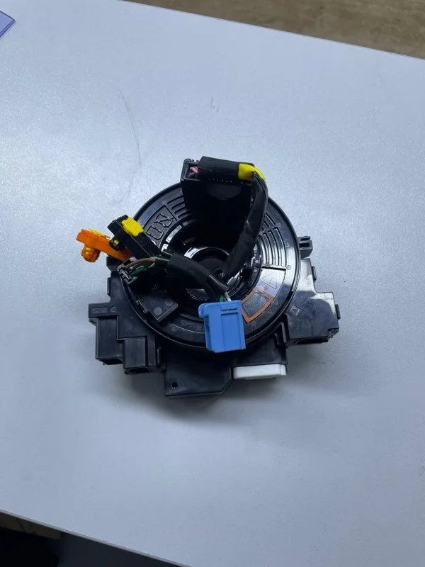 Механизм подрулевой для SRS (ленточный) Toyota Land Cruiser 200 2020 8430760150 URJ202 1VD-FTV 4.5