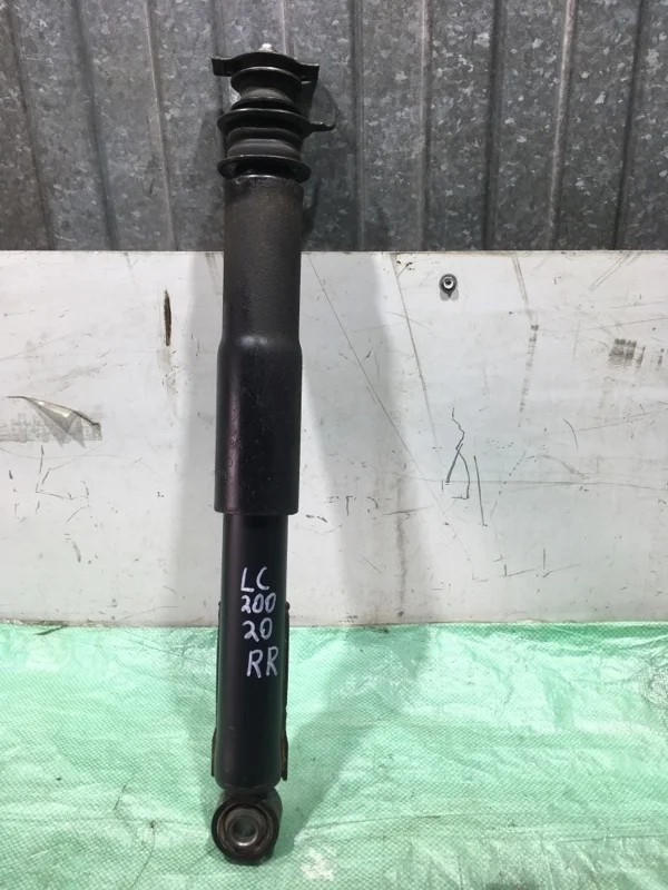 Амортизатор задний Toyota Land Cruiser 200 2020 4853069425 URJ202 4.5 1VD-FTV, задний