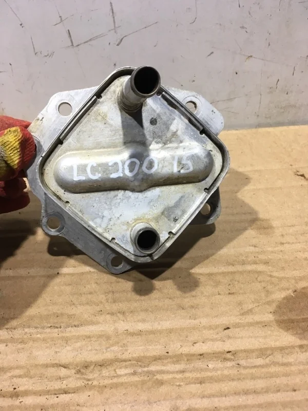 Радиатор масляный TOYOTA LAND CRUISER 200 2015 1571038021 URJ202 4.6 1UR-FE