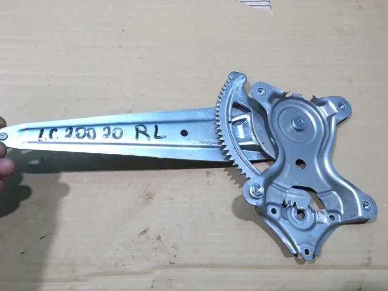 Стеклоподъемник электр. задний левый TOYOTA LAND CRUISER 200 2020 6980435080 URJ202 1VD-FTV 4.5, задний левый