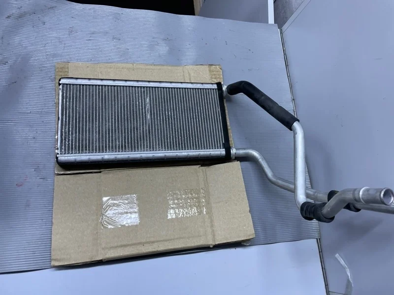 Радиатор отопителя TOYOTA LAND CRUISER 200 2018 8710760411 URJ202 1VD-FTV 4.5