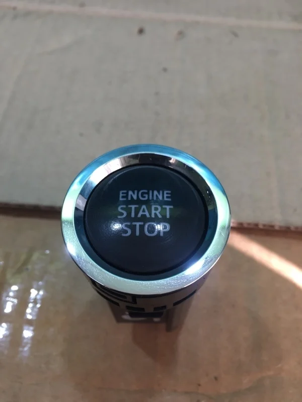 Кнопка запуска двигателя TOYOTA LAND CRUISER 200 2016 8961142012 URJ202 1VD-FTV 4.5