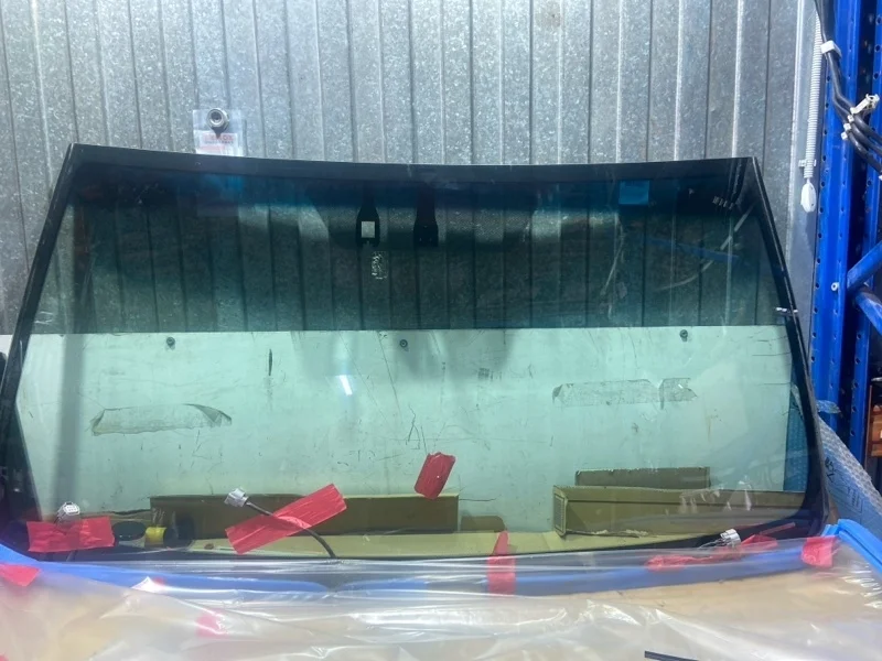 Стекло лобовое (ветровое) TOYOTA Land Cruiser 2016-2021 5610160951 URJ202