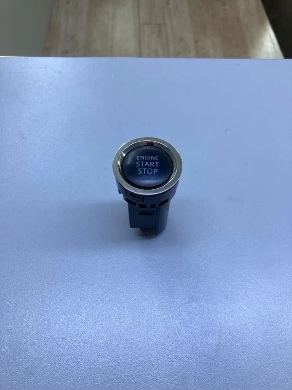 Кнопка запуска двигателя TOYOTA Land Cruiser 2016 8961142012 URJ202 1VD-FTV 4.5