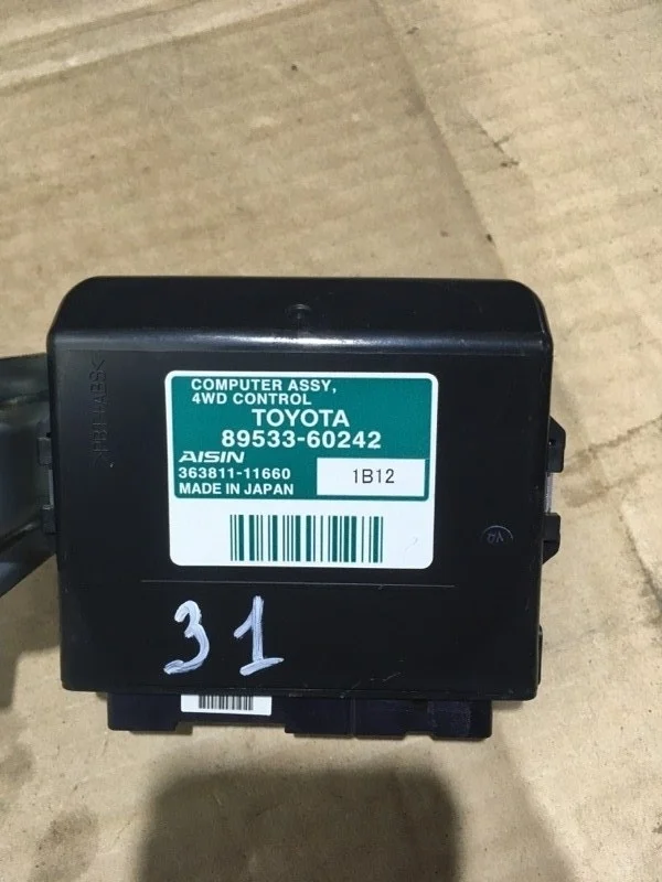 Блок управления полным приводом LEXUS LX570 2011 8953360242 URJ200 3UR-FE 5.7