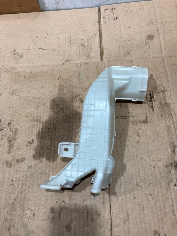 Воздуховод отопителя TOYOTA Land Cruiser 2018 8720160091 URJ202 4.5 1VD-FTV, передний левый