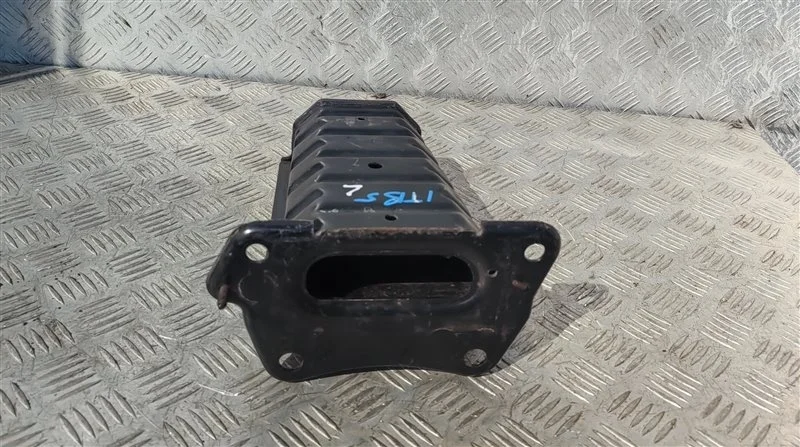 Кронштейн усилителя переднего бампера левый Lexus Gs 300 Iii (2004-2012) 2005 5710830080 СЕДАН 3.0 I 3GRFSE