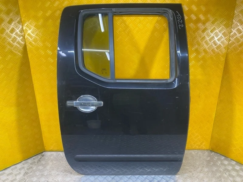 Стекло двери задней правой Nissan Navara (D40) 2004-2015 2007 82300EB320 ПИКАП 2.5 D YD25DDTI