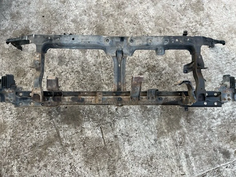 Передняя панель крепления облицовки (телевизор) Nissan Navara (D40) 2004-2015 2007 F2500EB3MA ПИКАП 2.5 D YD25DDTI