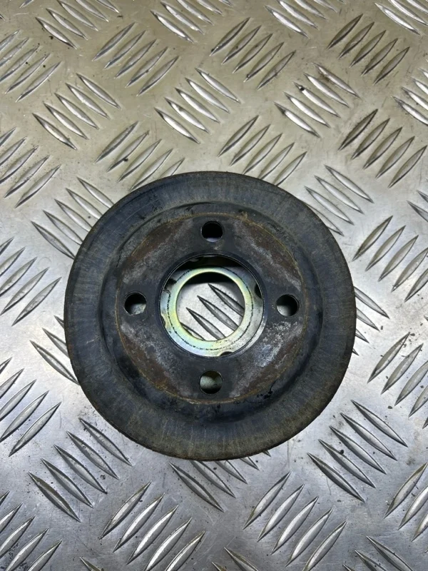 Шкив помпы Toyota Land Cruiser Prado 150 (2009-2023) 2014 1637130020 3.0 D 1KDFTV