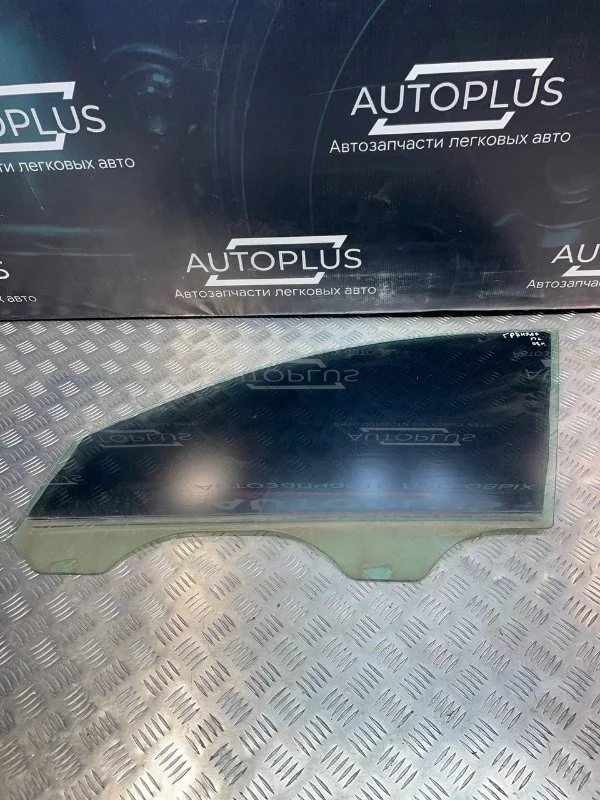 Стекло Hyundai Grandeur 2008 824113L010 4 2.7 G6EA, переднее левое