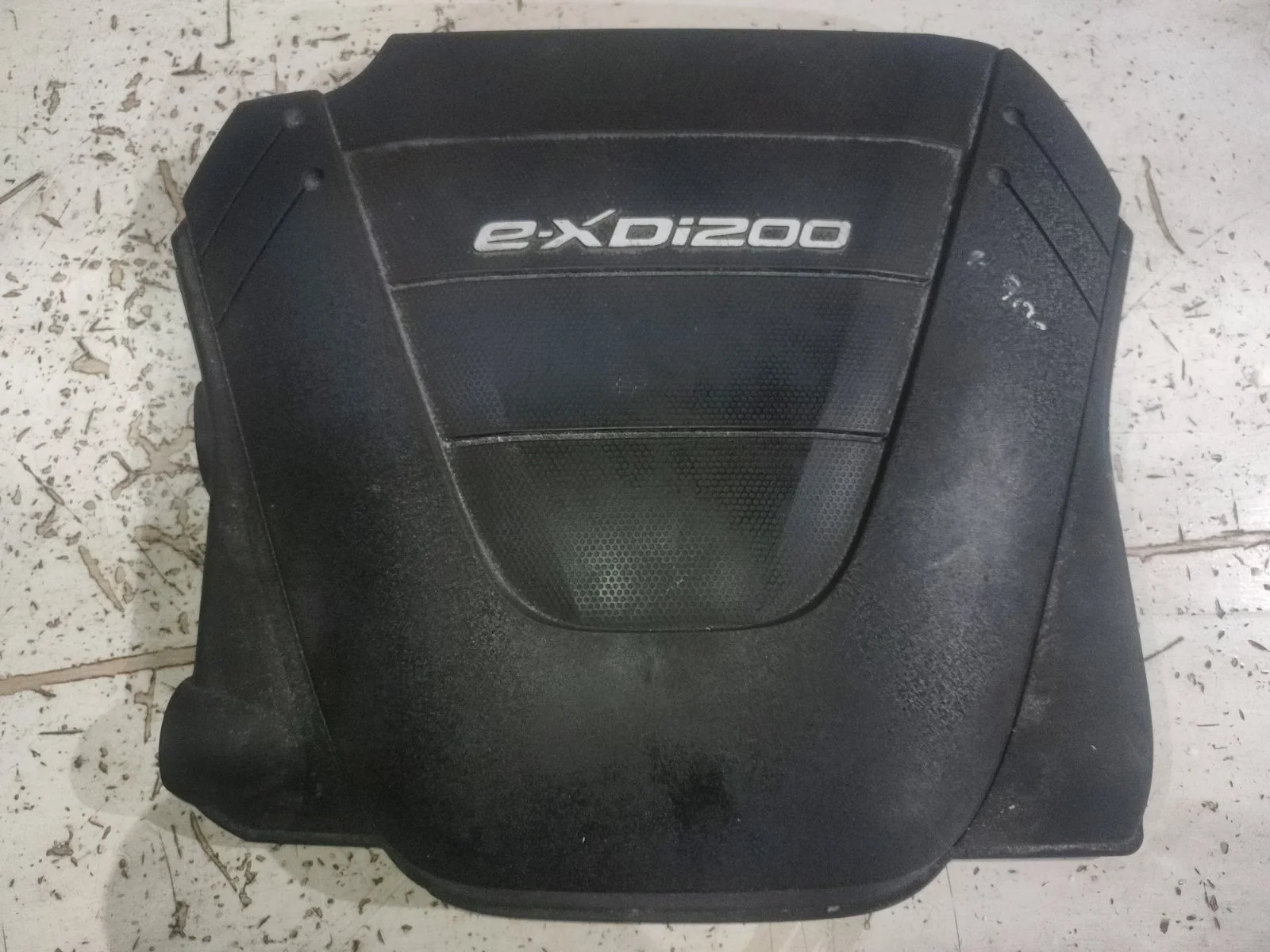 Крышка двигателя декоративная SsangYong Actyon 2014 C200