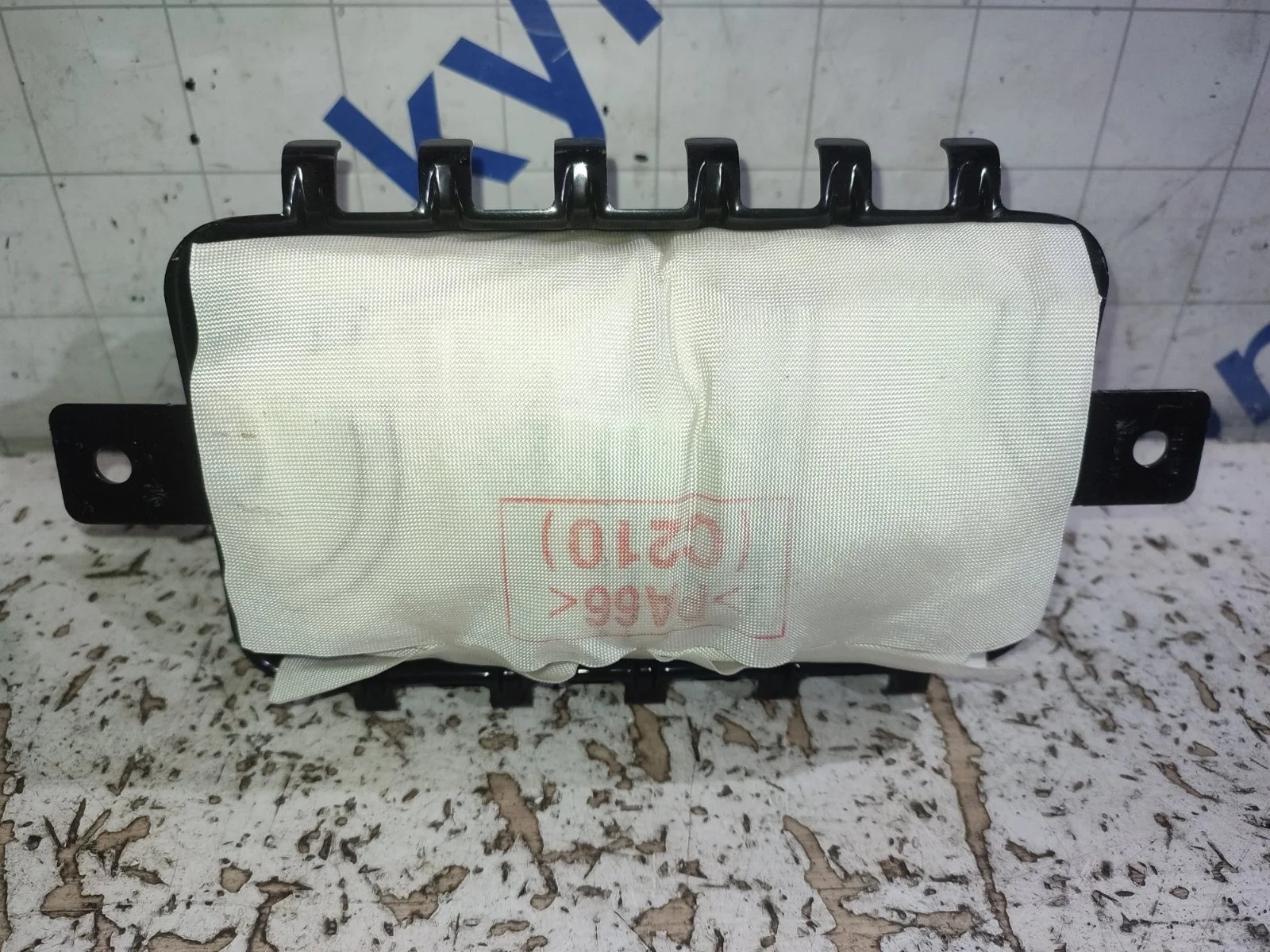 Подушка безопасности пассажира (в торпеду) SsangYong Actyon 2014 C200