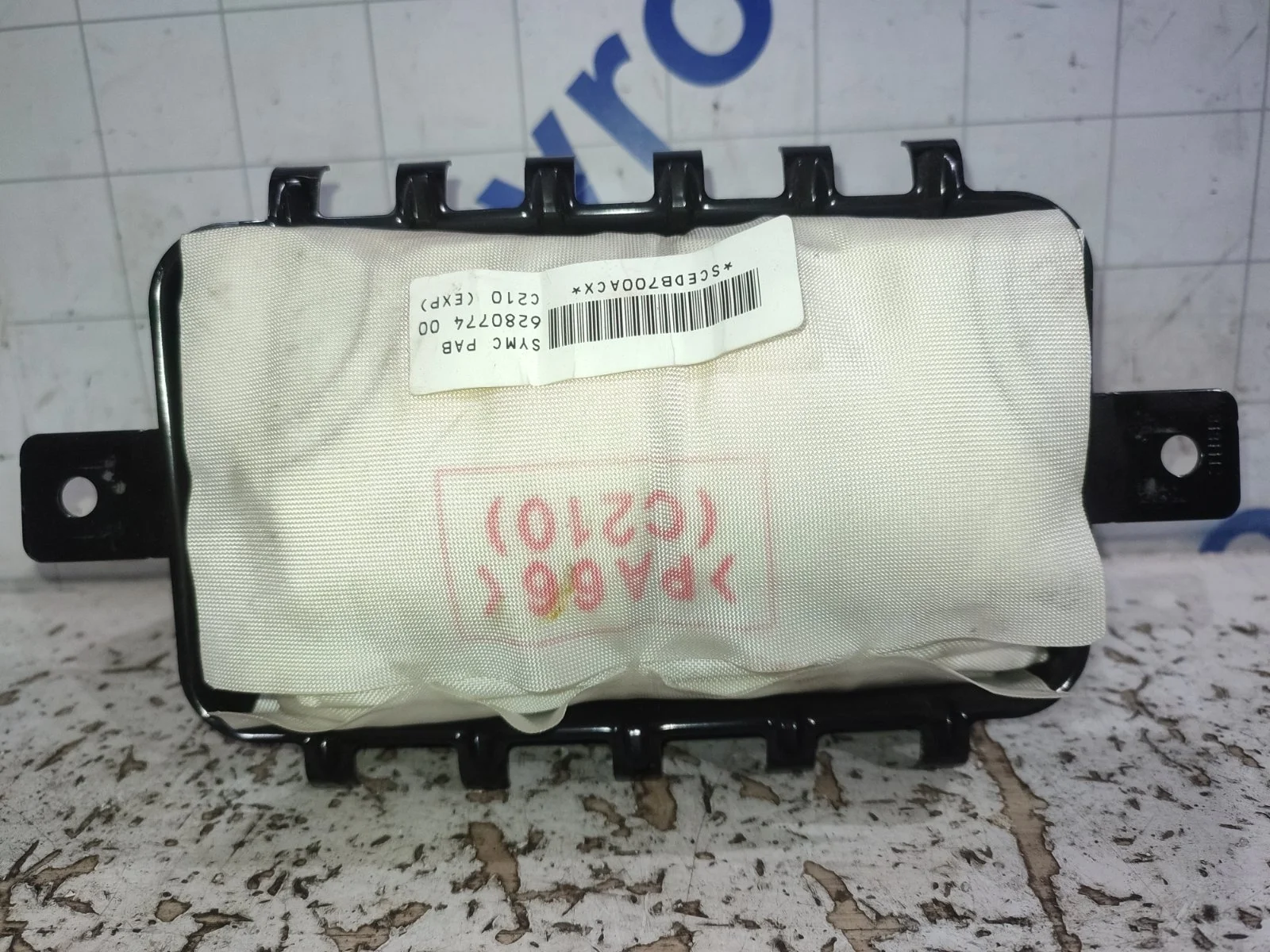 Подушка безопасности пассажира (в торпеду) SsangYong Actyon 2012 C200