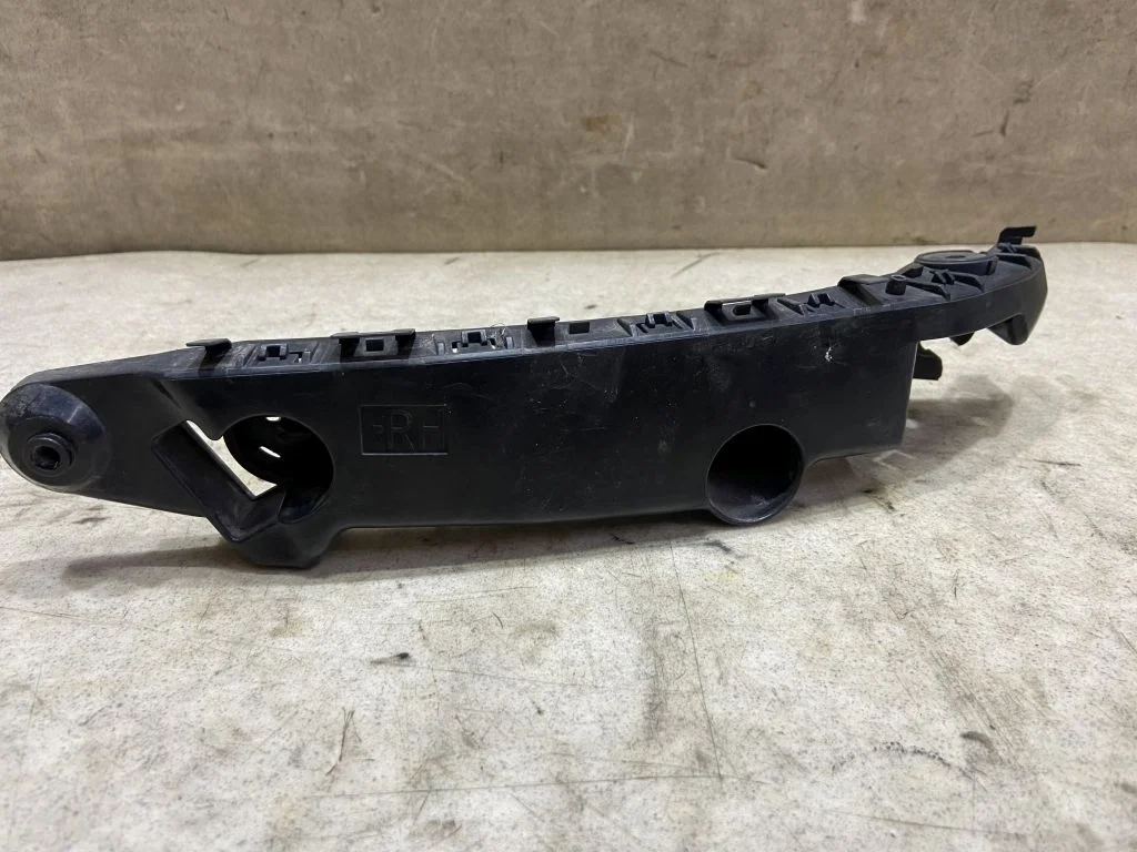 Кронштейн задний правый Nissan Juke F15 Жук Ф15