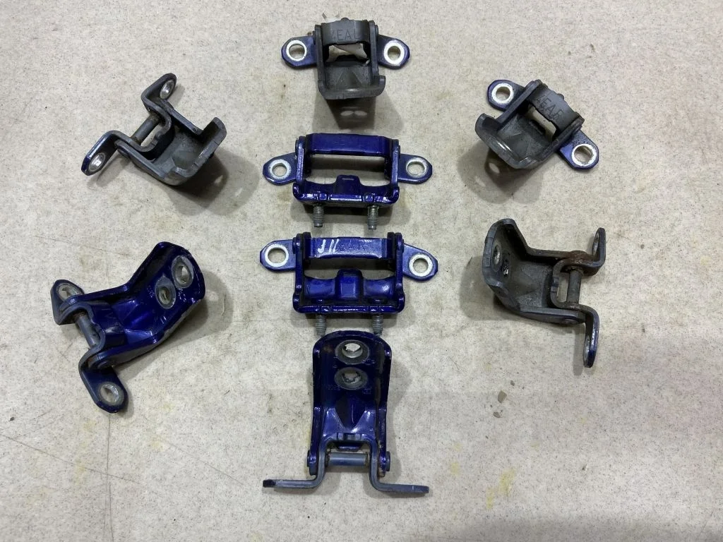 Петля двери Nissan Qashqai J11