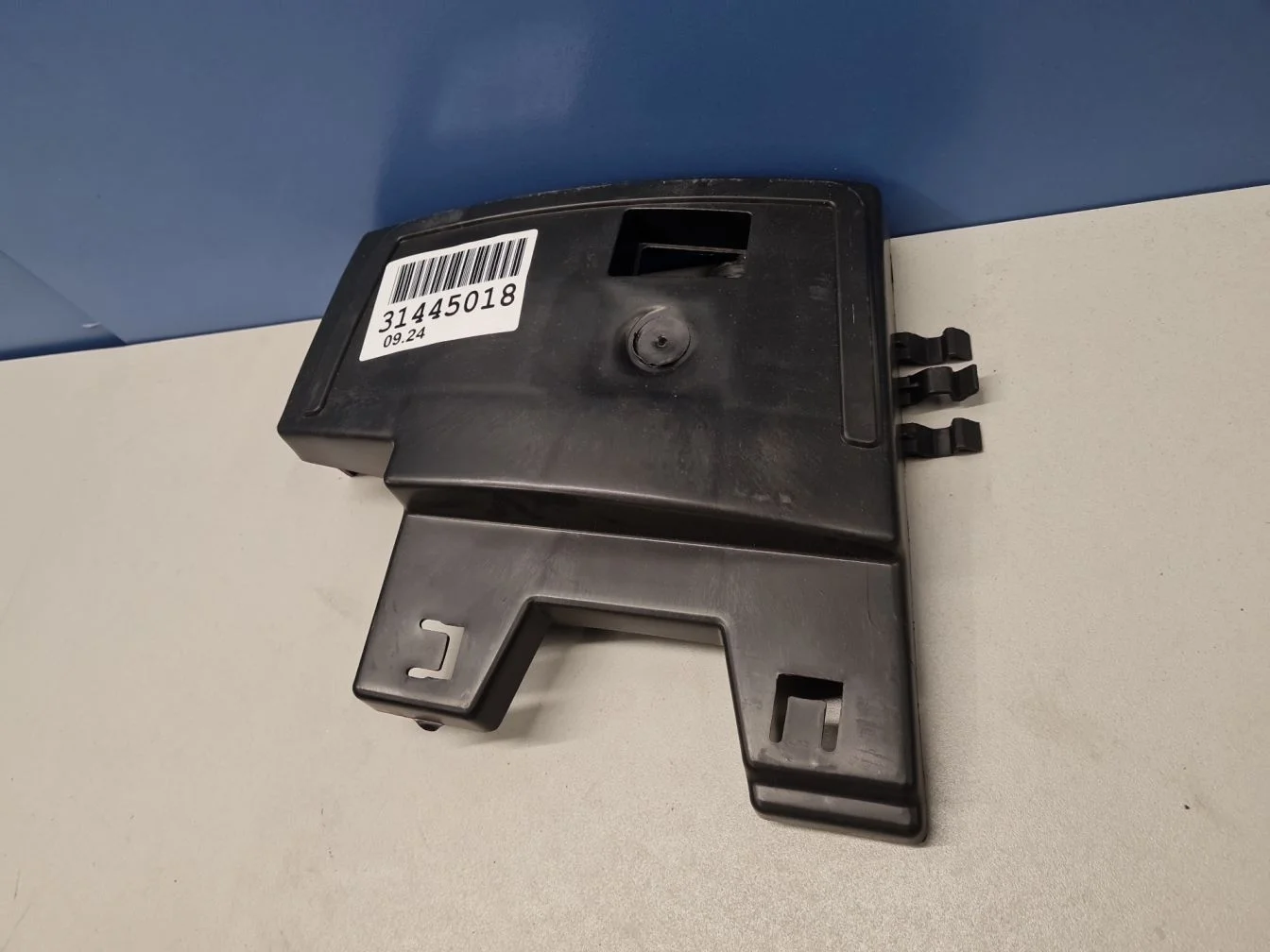 Кронштейн бампера заднего левый для Citroen C4 2010-