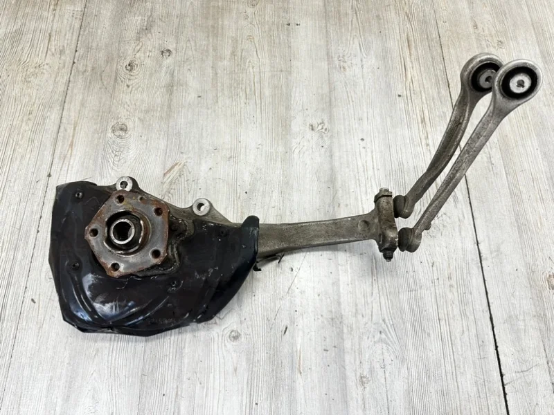 Кулак поворотный со ступицей Audi Q7 2015- 4M