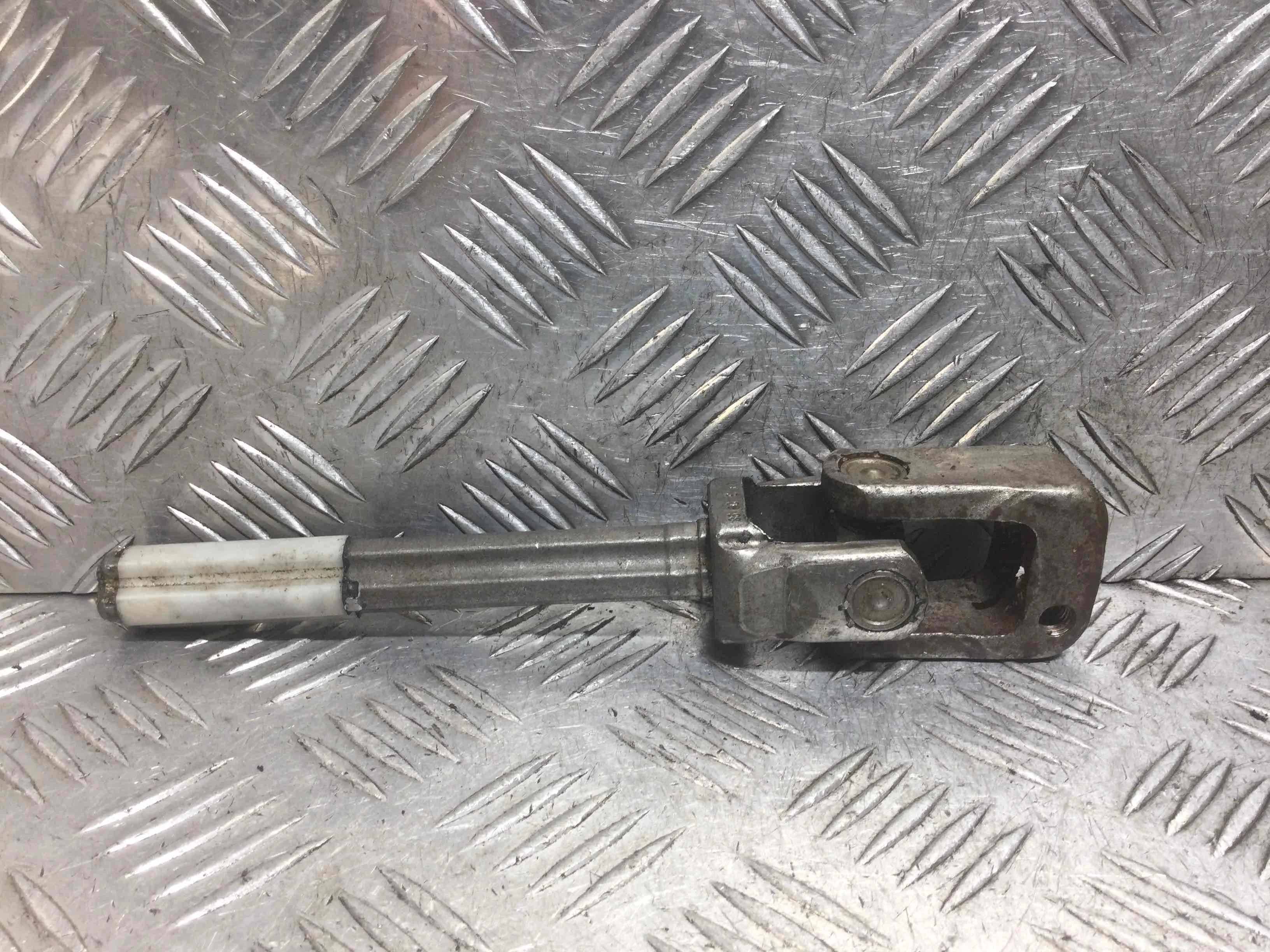 Рулевой карданчик Audi A3 8L (1996-2000) бензин 1.6 i Механика Х/б