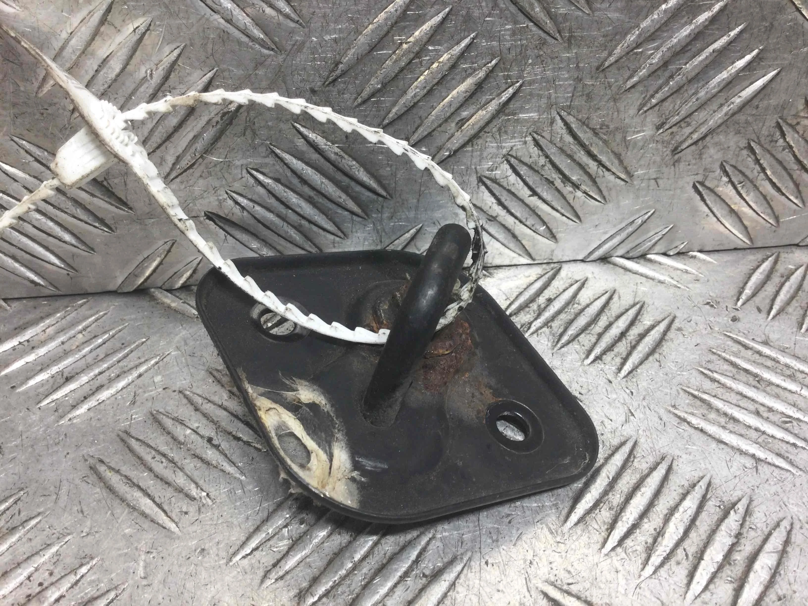 Петля капота Mercedes C-klasse W204/S204 (2007-2012) дизель 2.2 CDI Механика Седан