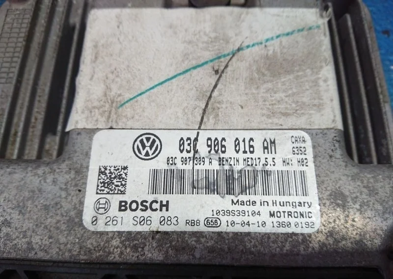 Блок управления двигателем Volkswagen Golf 6