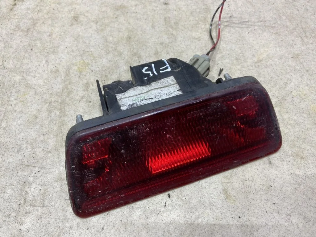 Фонарь противотуманный  Nissan Juke F15